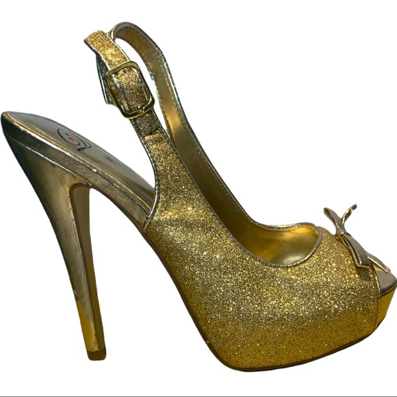 Delicious Gold Sparkly Shoes Size 7 - Picture 1 of 10